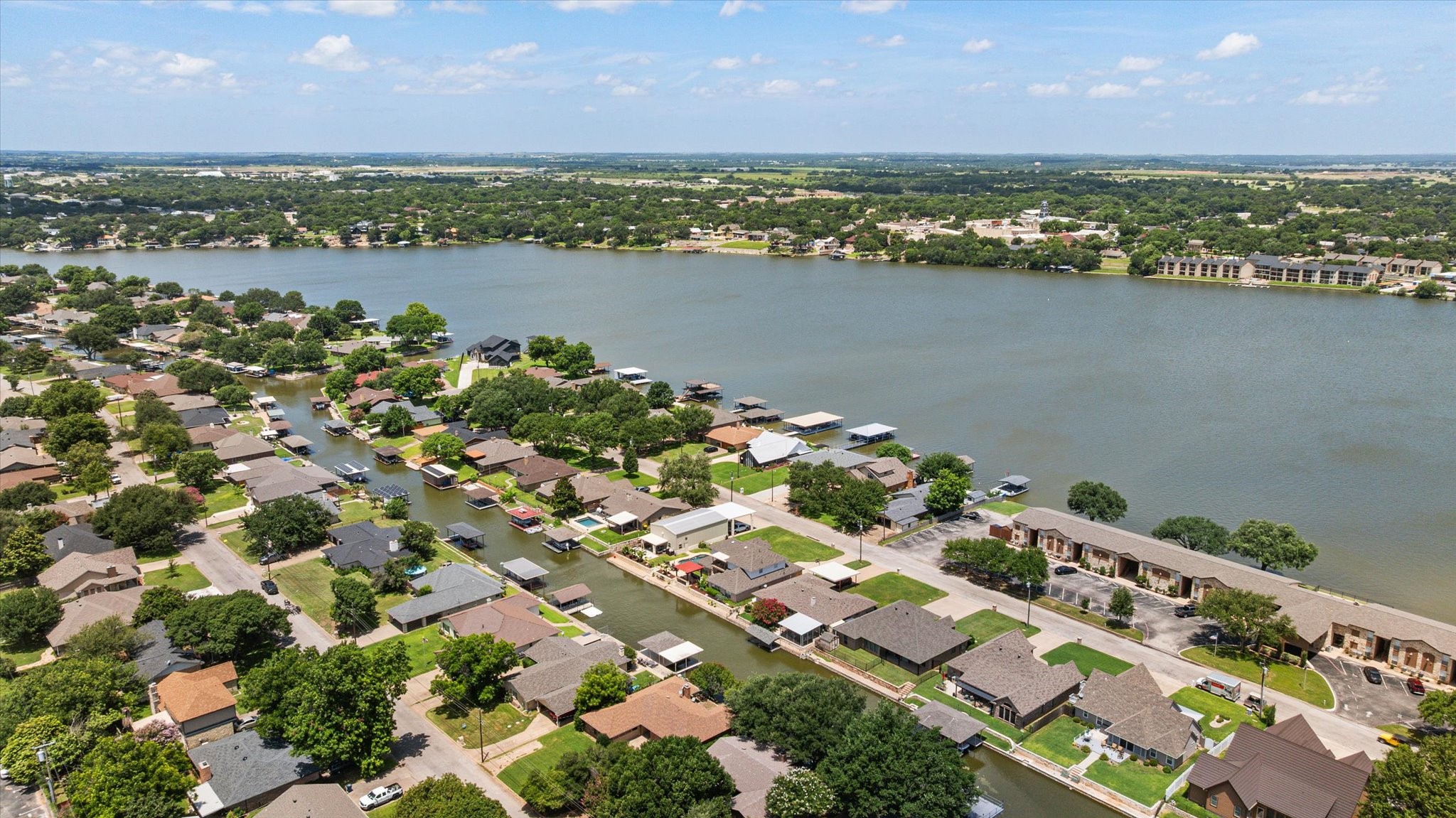 706 Tahiti Drive Granbury TX 76048