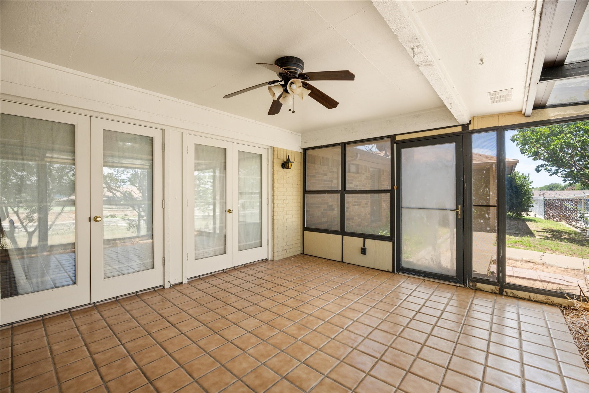 706 Tahiti Drive Granbury TX 76048
