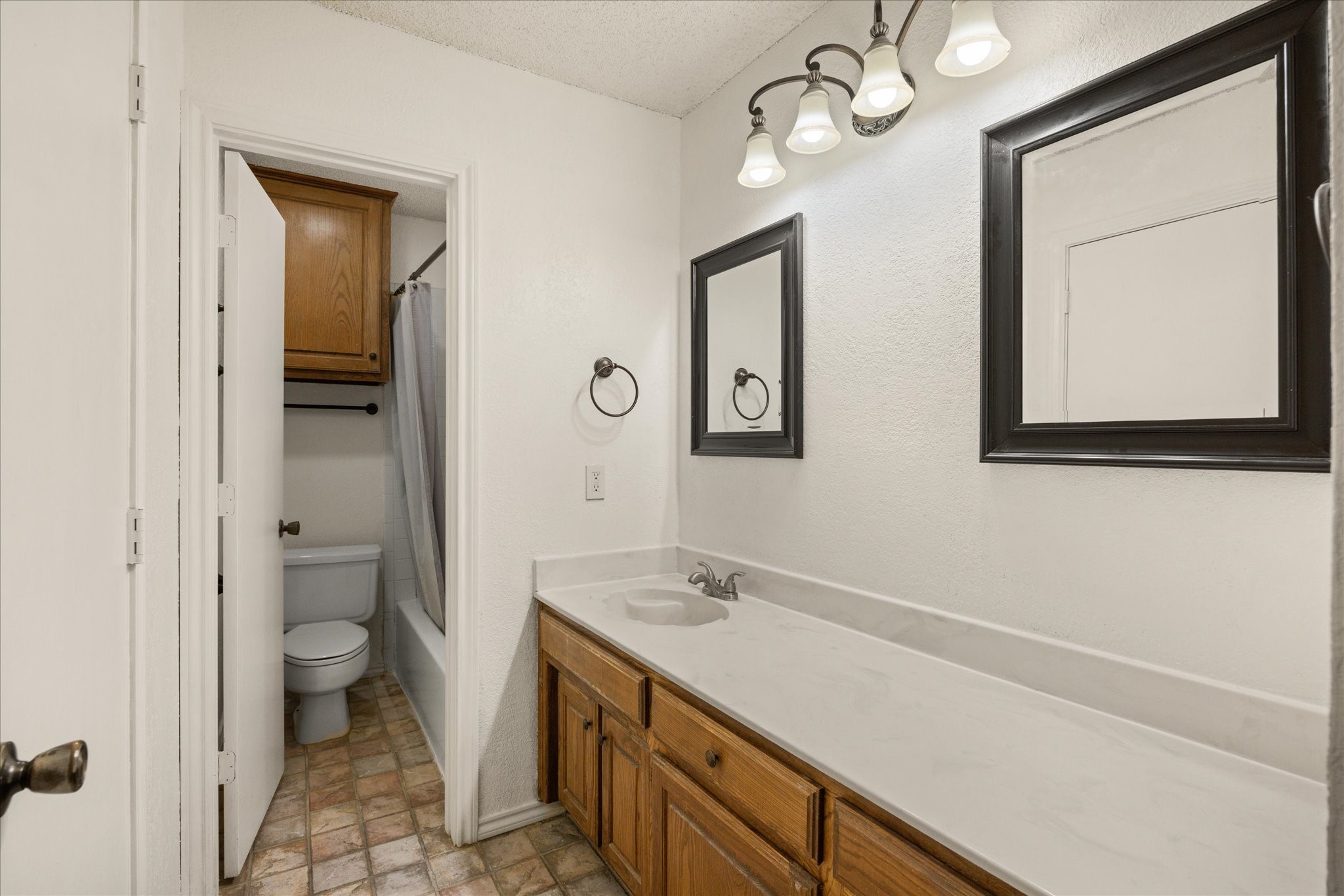 706 Tahiti Drive Granbury TX 76048