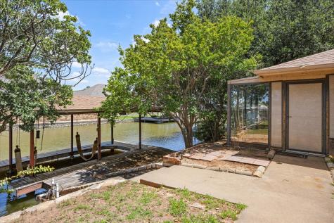 706 Tahiti Drive Granbury TX 76048