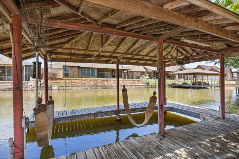 706 Tahiti Drive Granbury TX 76048