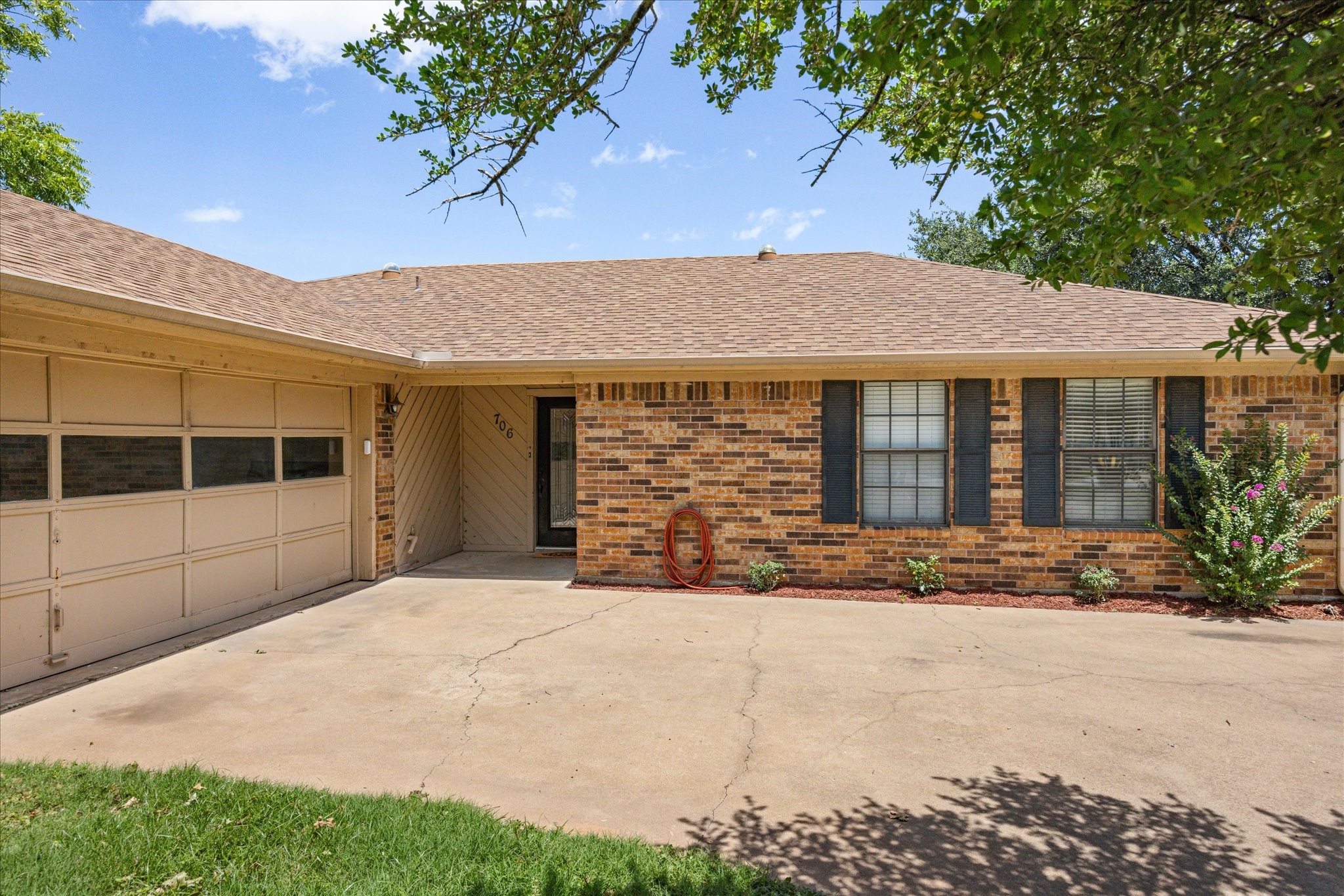 706 Tahiti Drive Granbury TX 76048