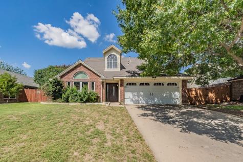 717 Timbercreek Drive Hurst TX 76053