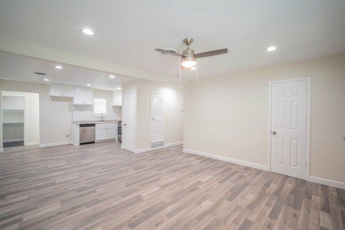 4913 S Hughes Avenue Fort Worth TX 76119