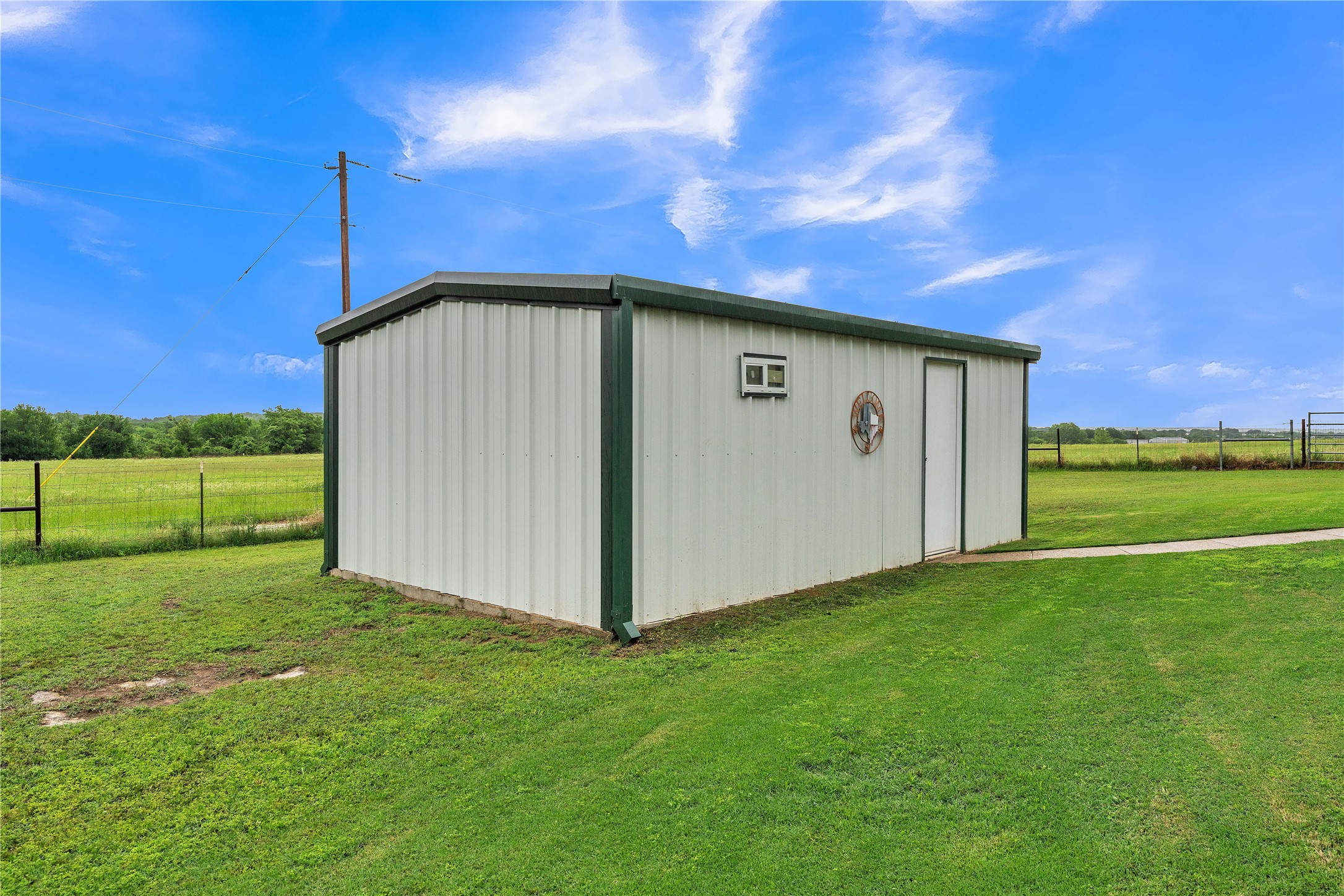 925 Jennings Lane Azle TX 76020