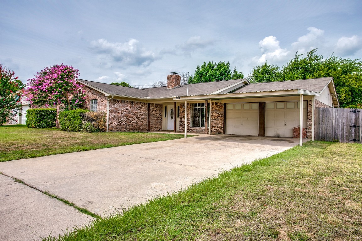 5537 Meadow Oak Street North Richland Hills TX 76180