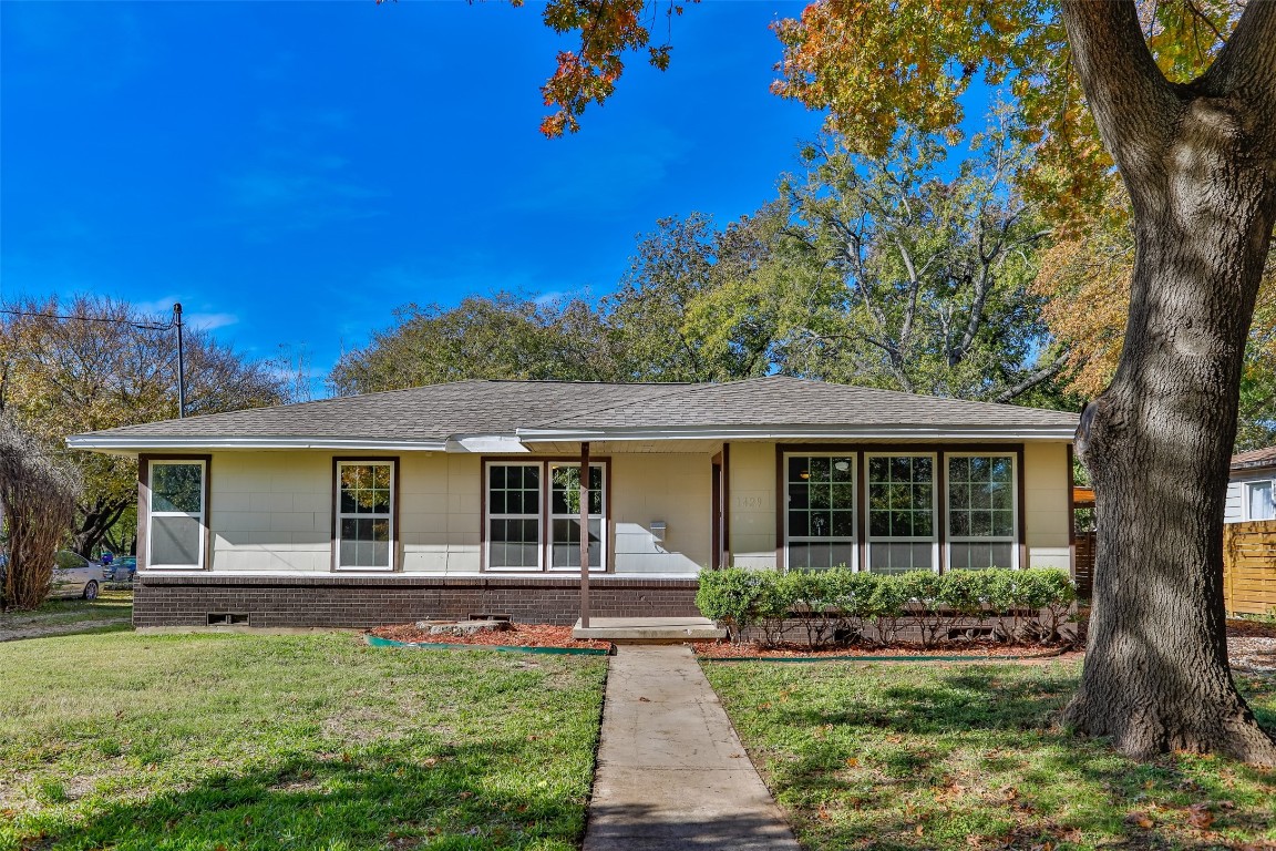 1429 S Lindsay Street Gainesville TX 76240