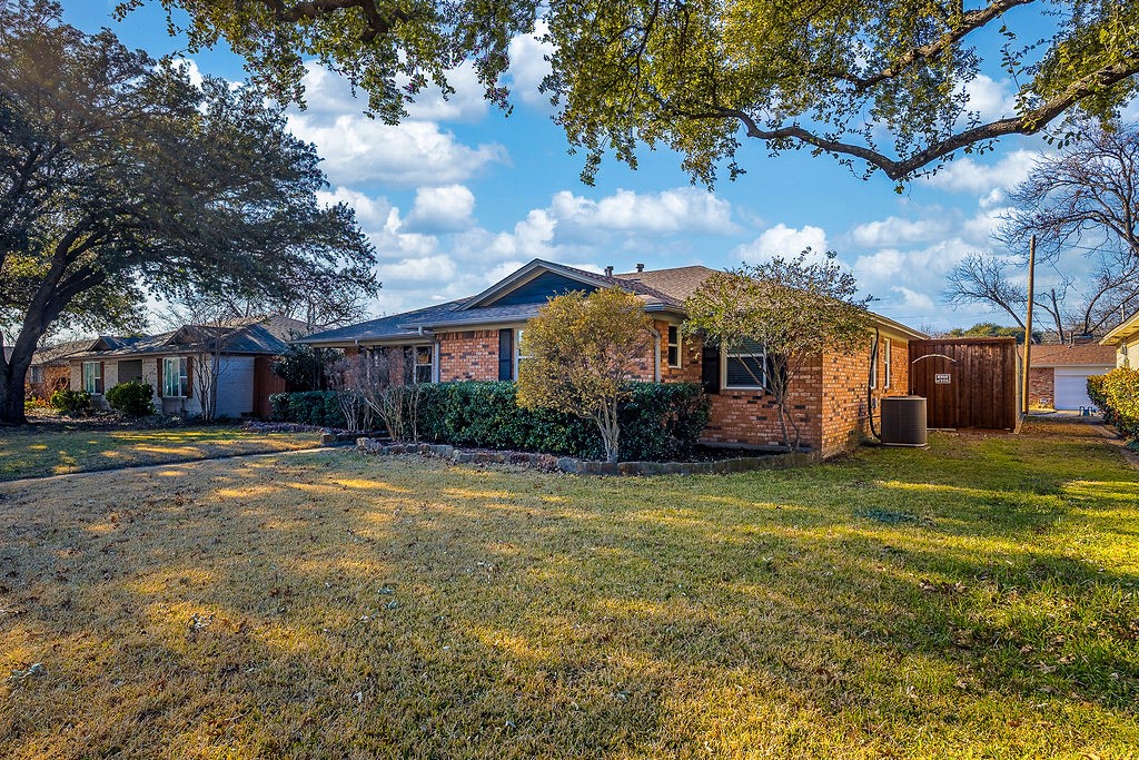 8415 Hunnicut Road Dallas TX 75228