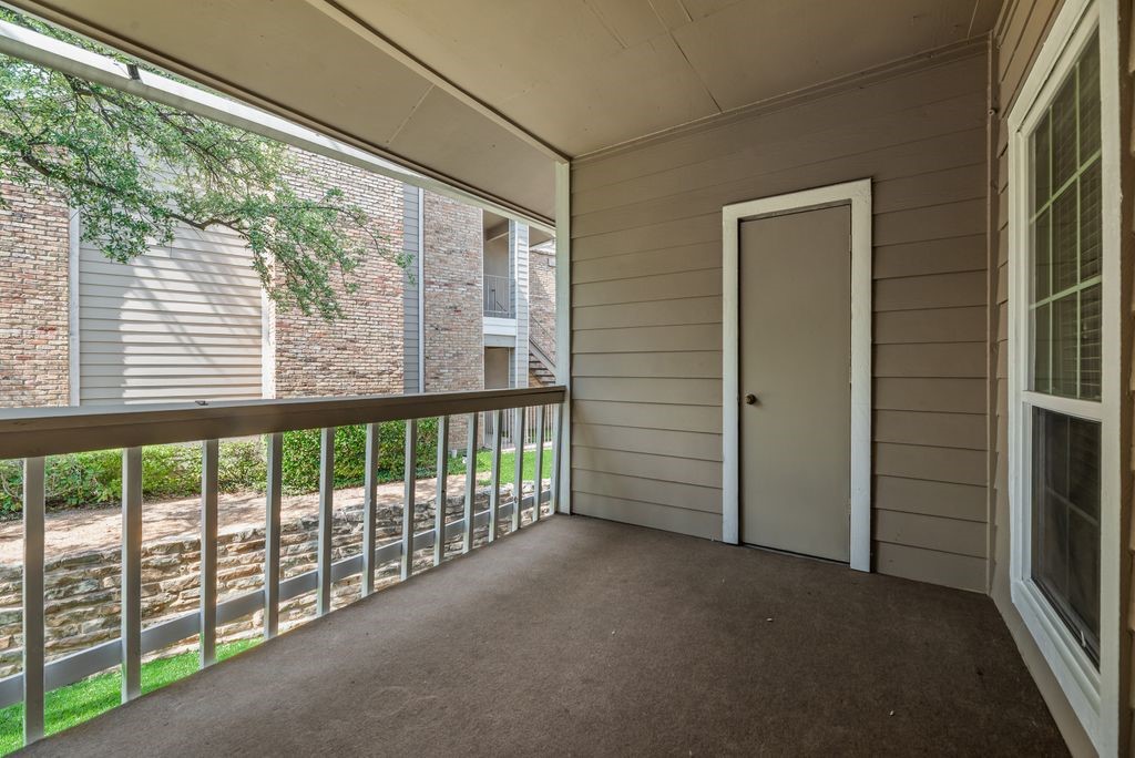 8600 Coppertowne Lane Dallas TX 75243