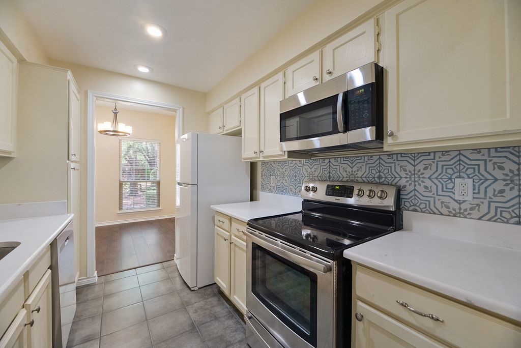 8600 Coppertowne Lane Dallas TX 75243