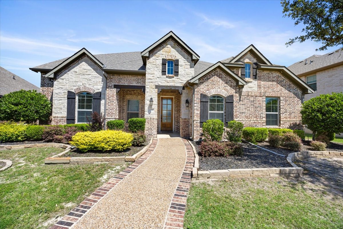 134 Pinewood Avenue Red Oak TX 75154