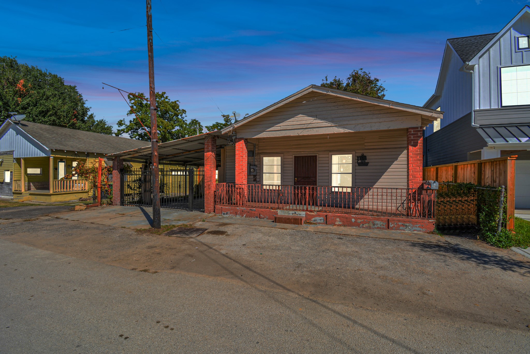 2705 & 2707 S Fox Street Houston TX 77003