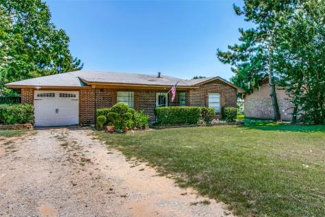 716 Arledge Street Azle TX 76020