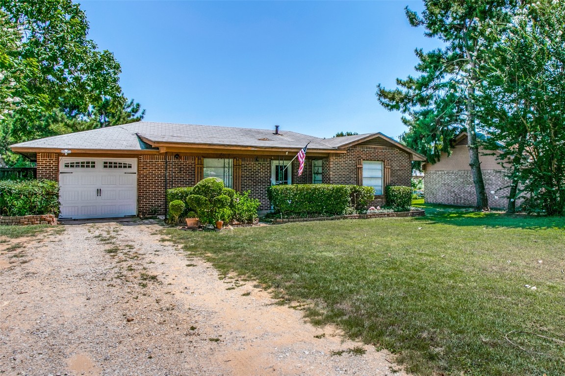 716 Arledge Street Azle TX 76020