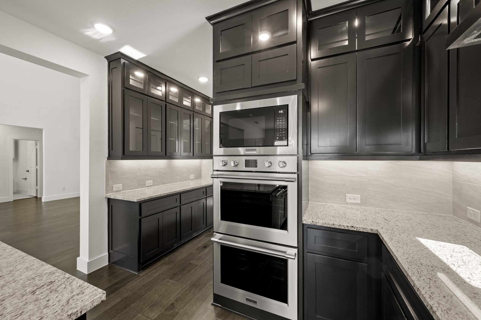 2544 Baypoint Drive Grand Prairie TX 75054