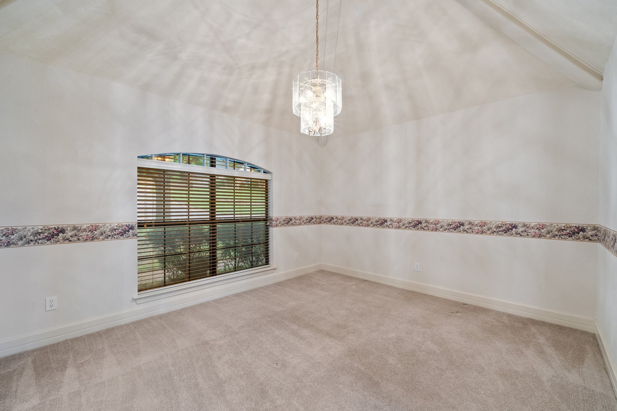 413 Lincoln Oaks Drive Burleson TX 76028