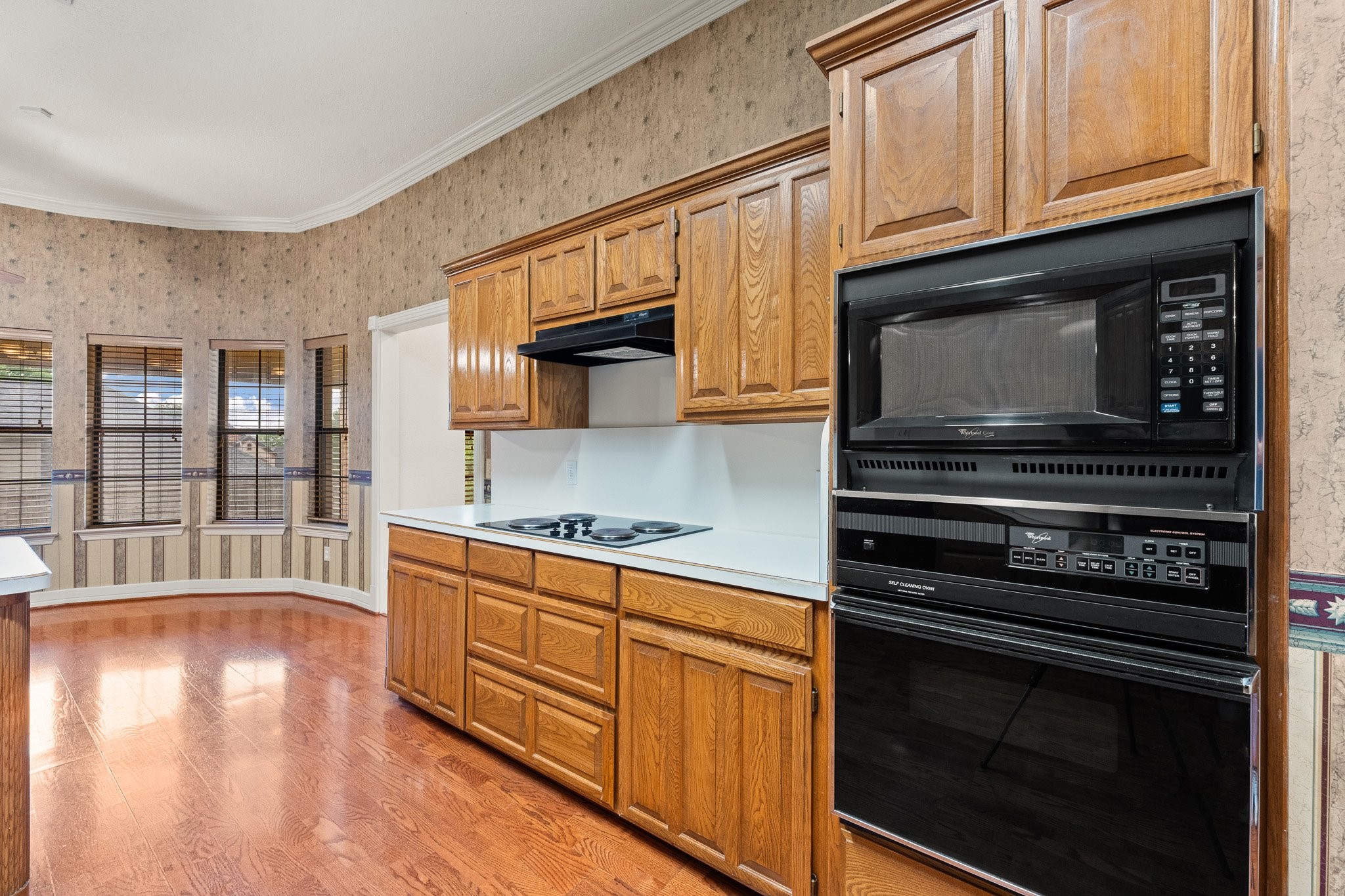 413 Lincoln Oaks Drive Burleson TX 76028