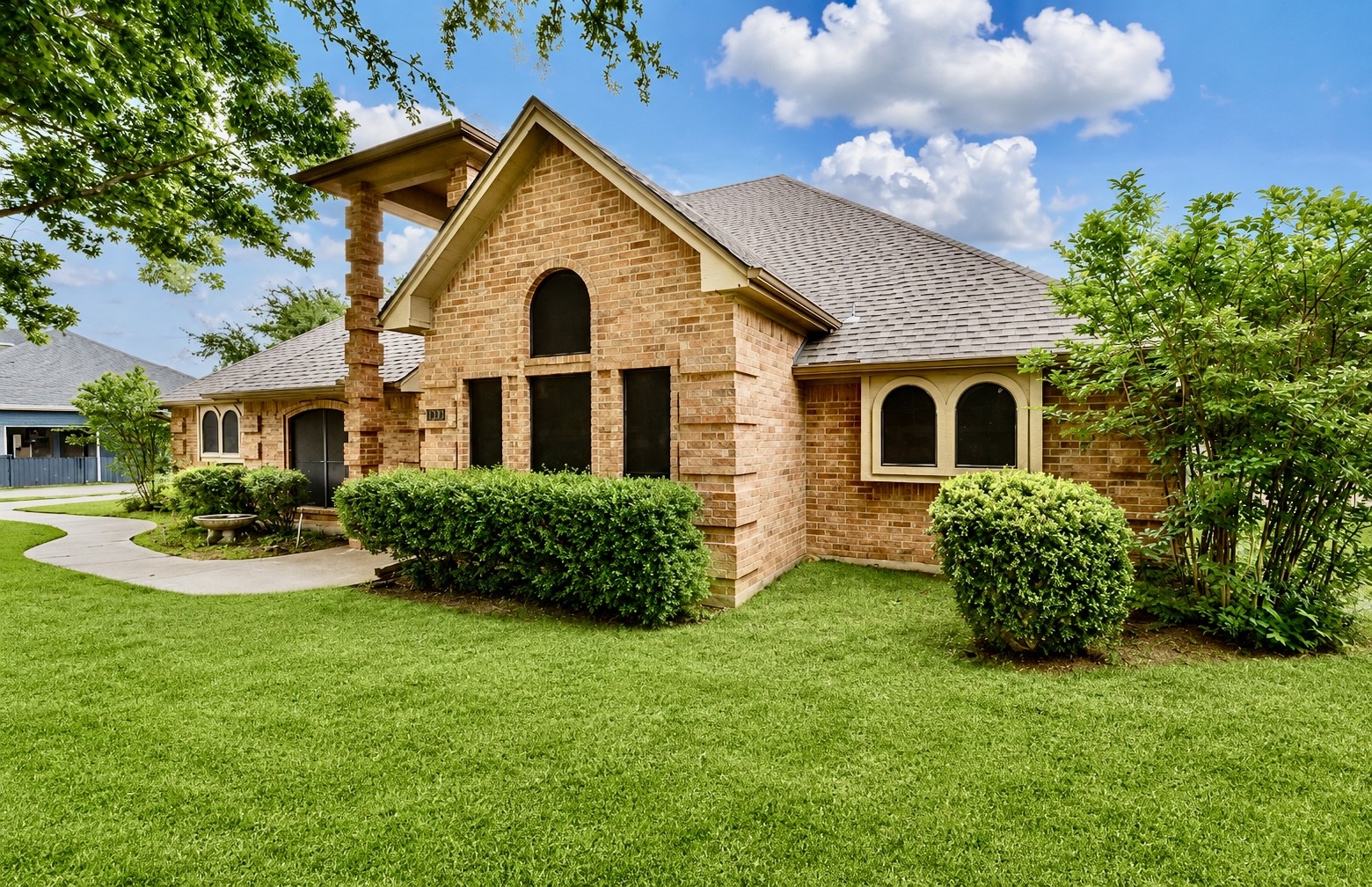 413 Lincoln Oaks Drive Burleson TX 76028