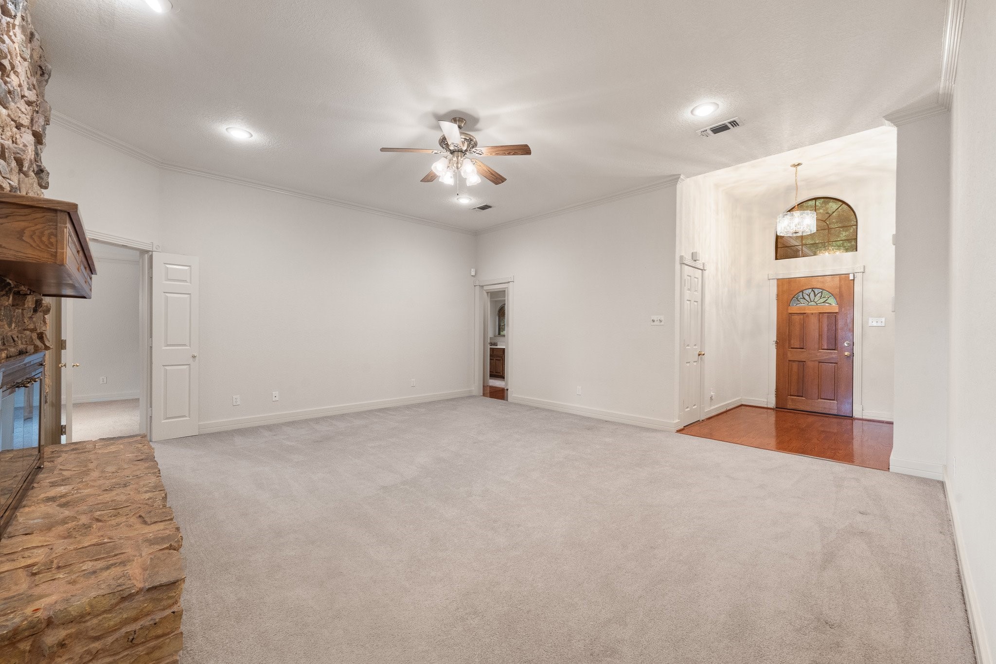 413 Lincoln Oaks Drive Burleson TX 76028
