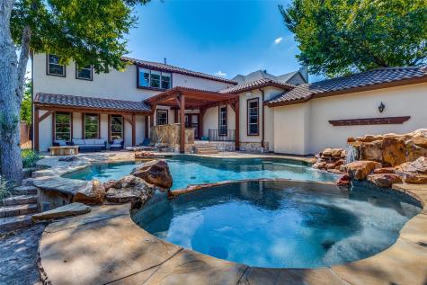 8611 Labron Avenue Dallas TX 75209
