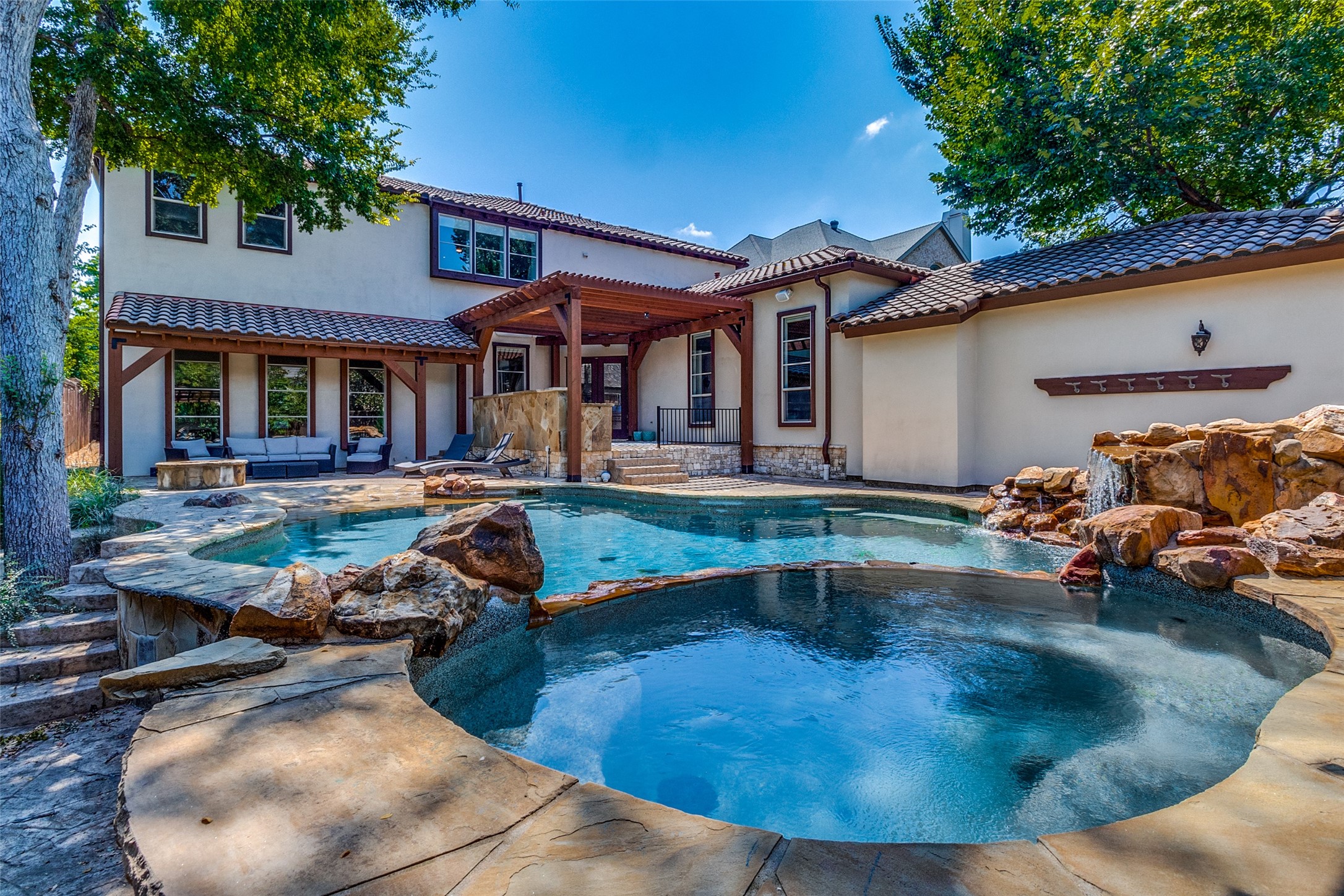8611 Labron Avenue Dallas TX 75209