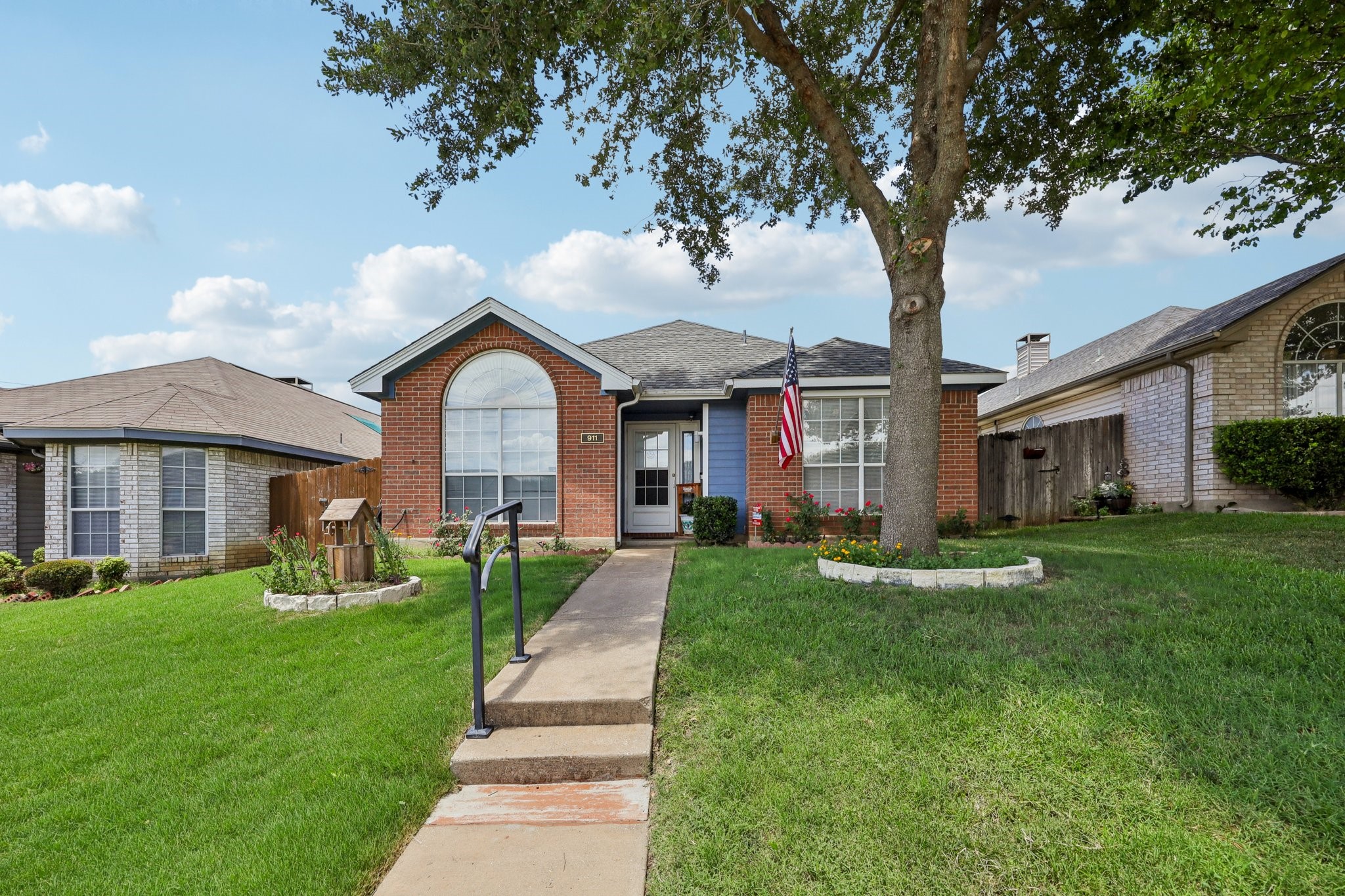 911 Sanders Drive Duncanville TX 75137