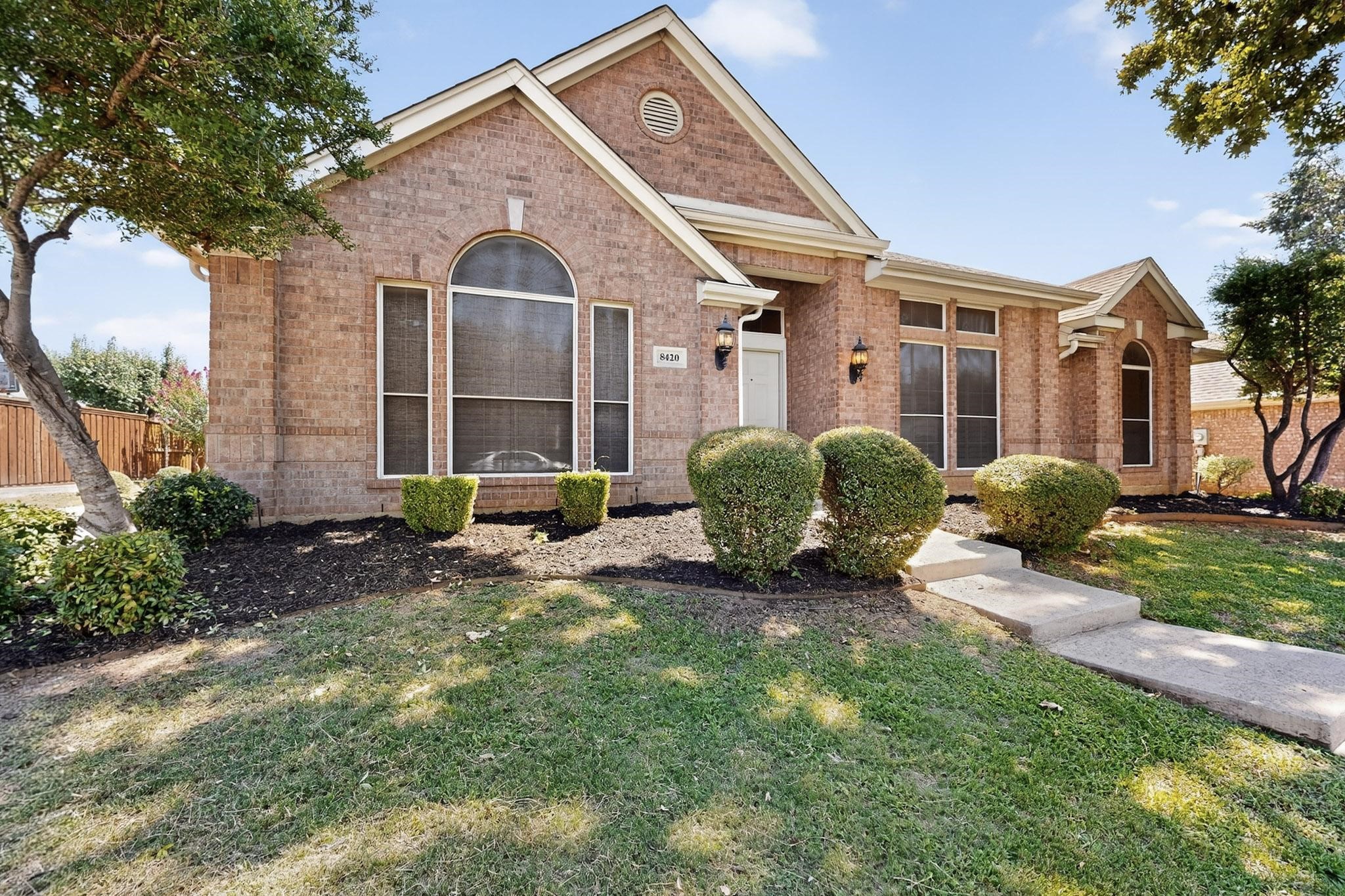 8420 Grand View Drive North Richland Hills TX 76182