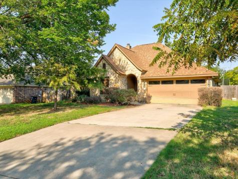 208 Bullard Street Weatherford TX 76086