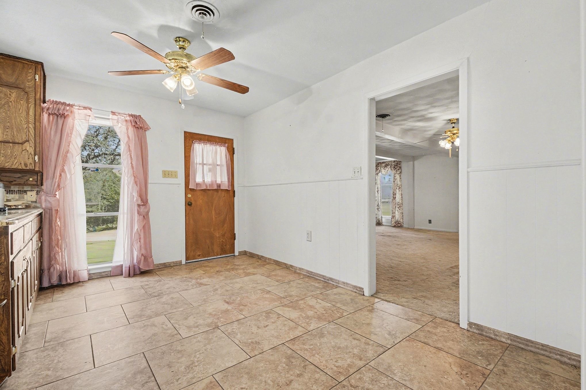 215 E Huitt Lane Euless TX 76040