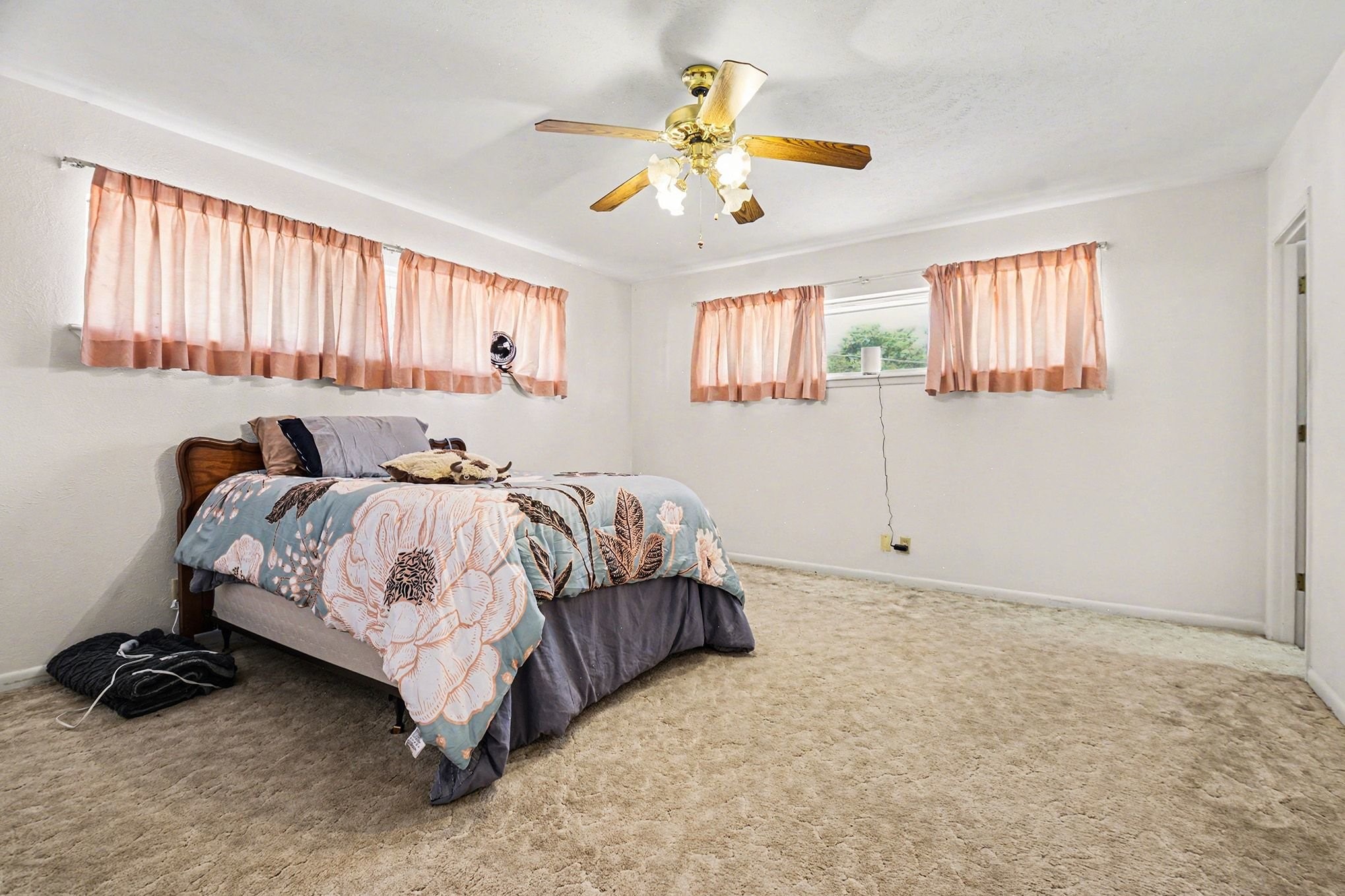215 E Huitt Lane Euless TX 76040