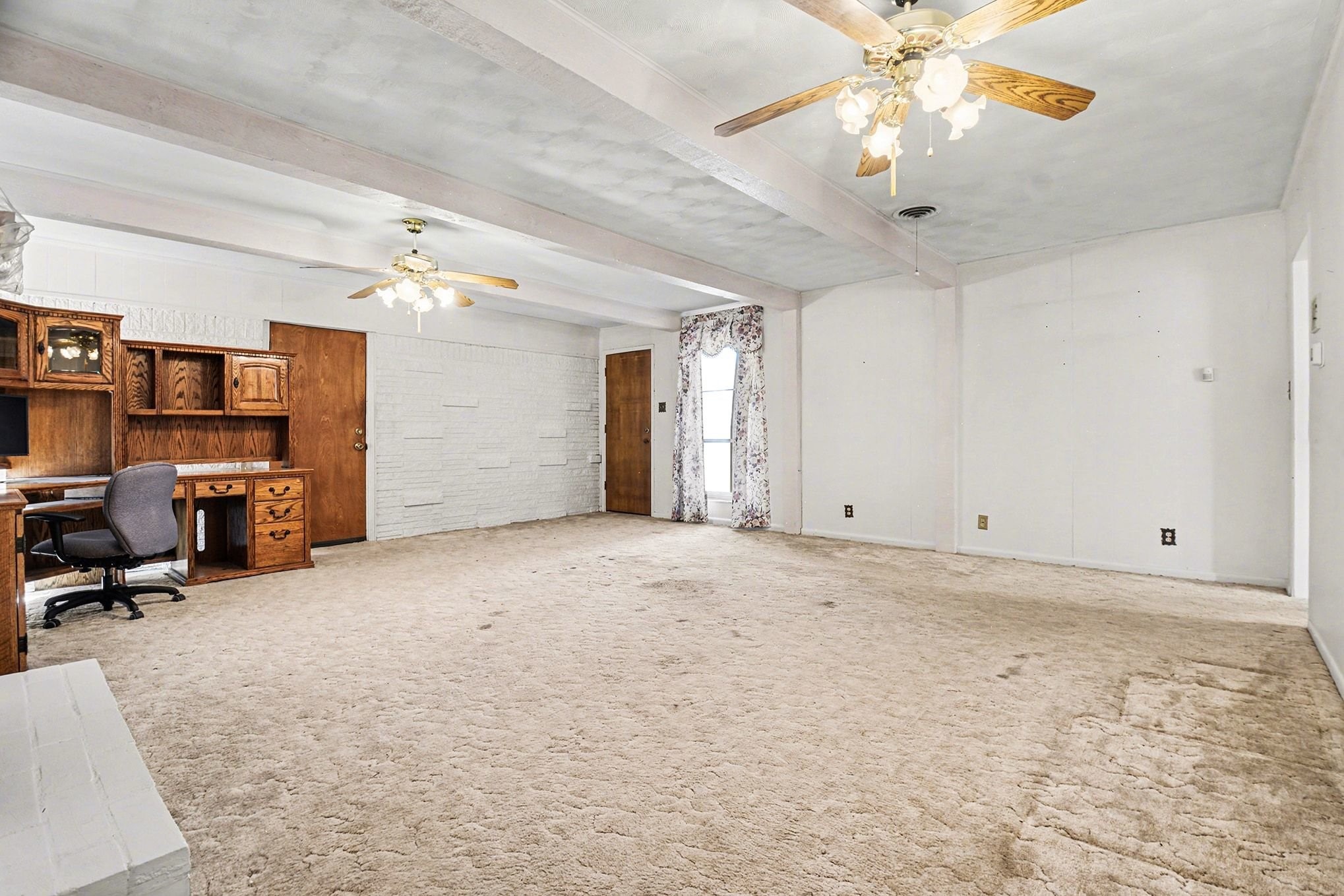 215 E Huitt Lane Euless TX 76040