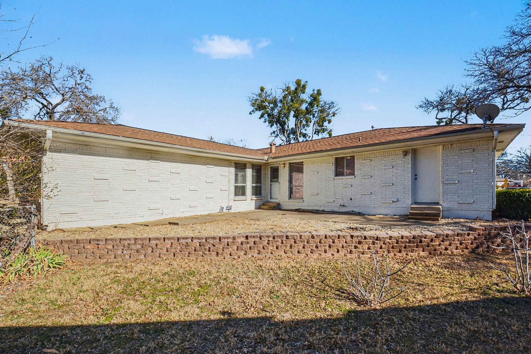 215 E Huitt Lane Euless TX 76040