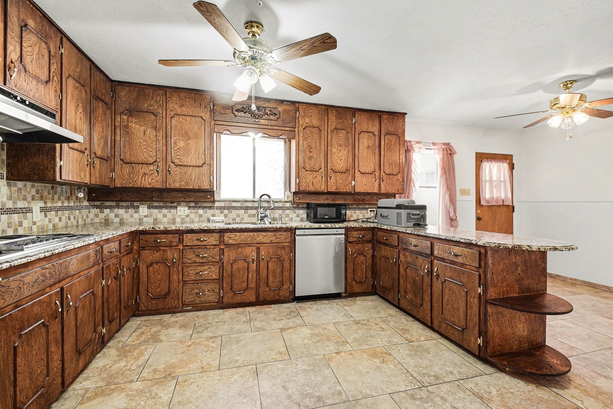 215 E Huitt Lane Euless TX 76040
