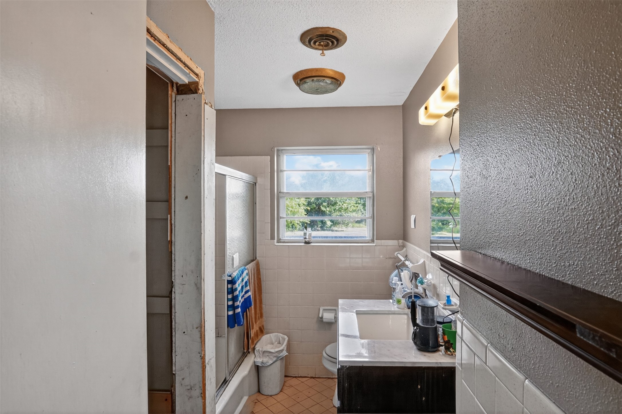 615 W North Street Blossom TX 75416
