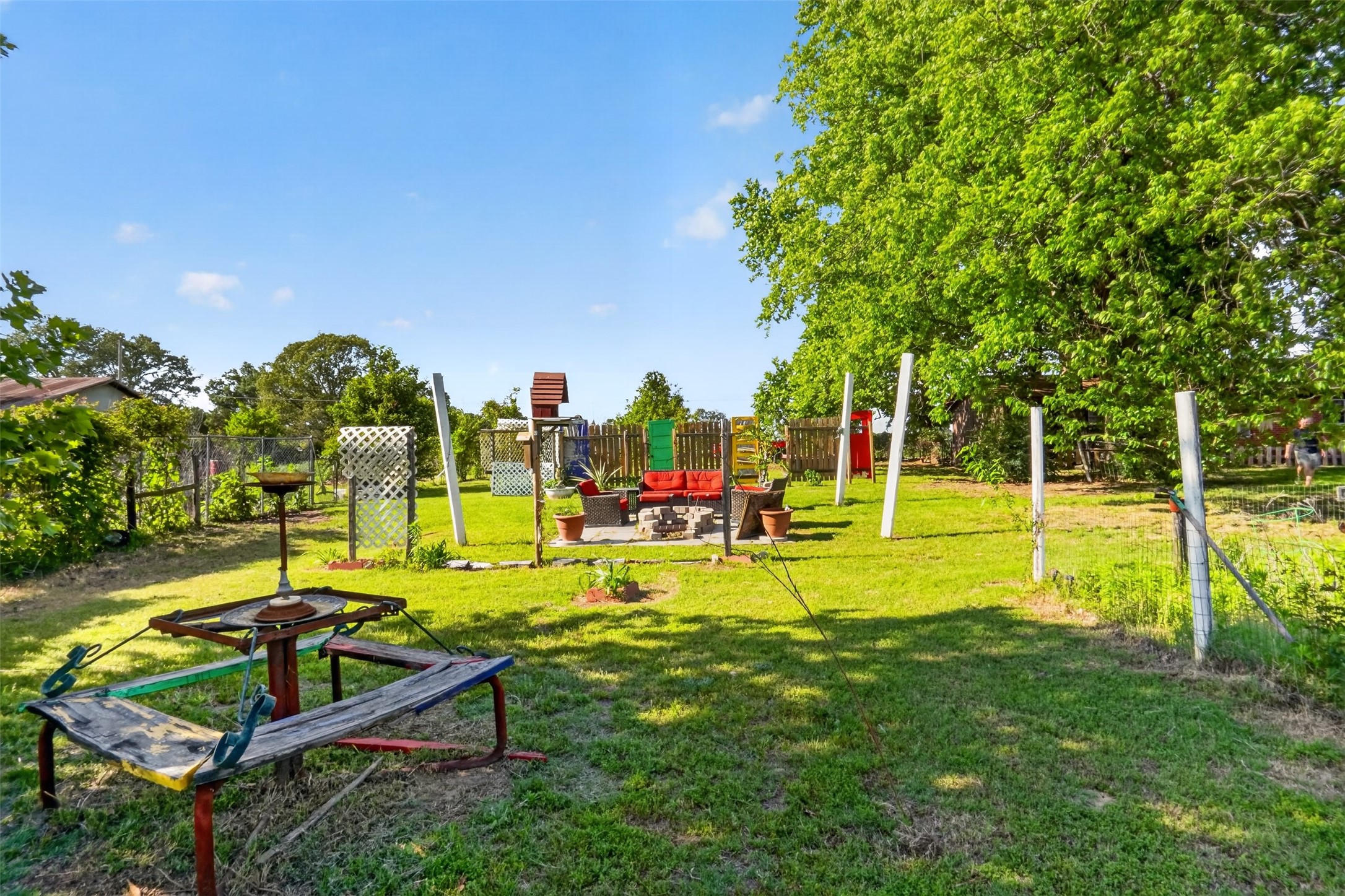 615 W North Street Blossom TX 75416