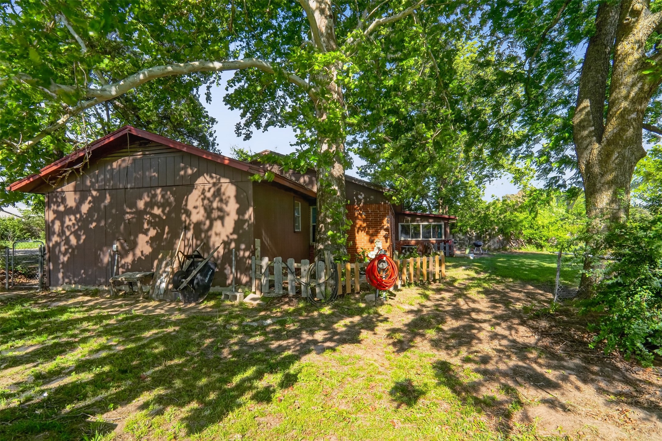 615 W North Street Blossom TX 75416