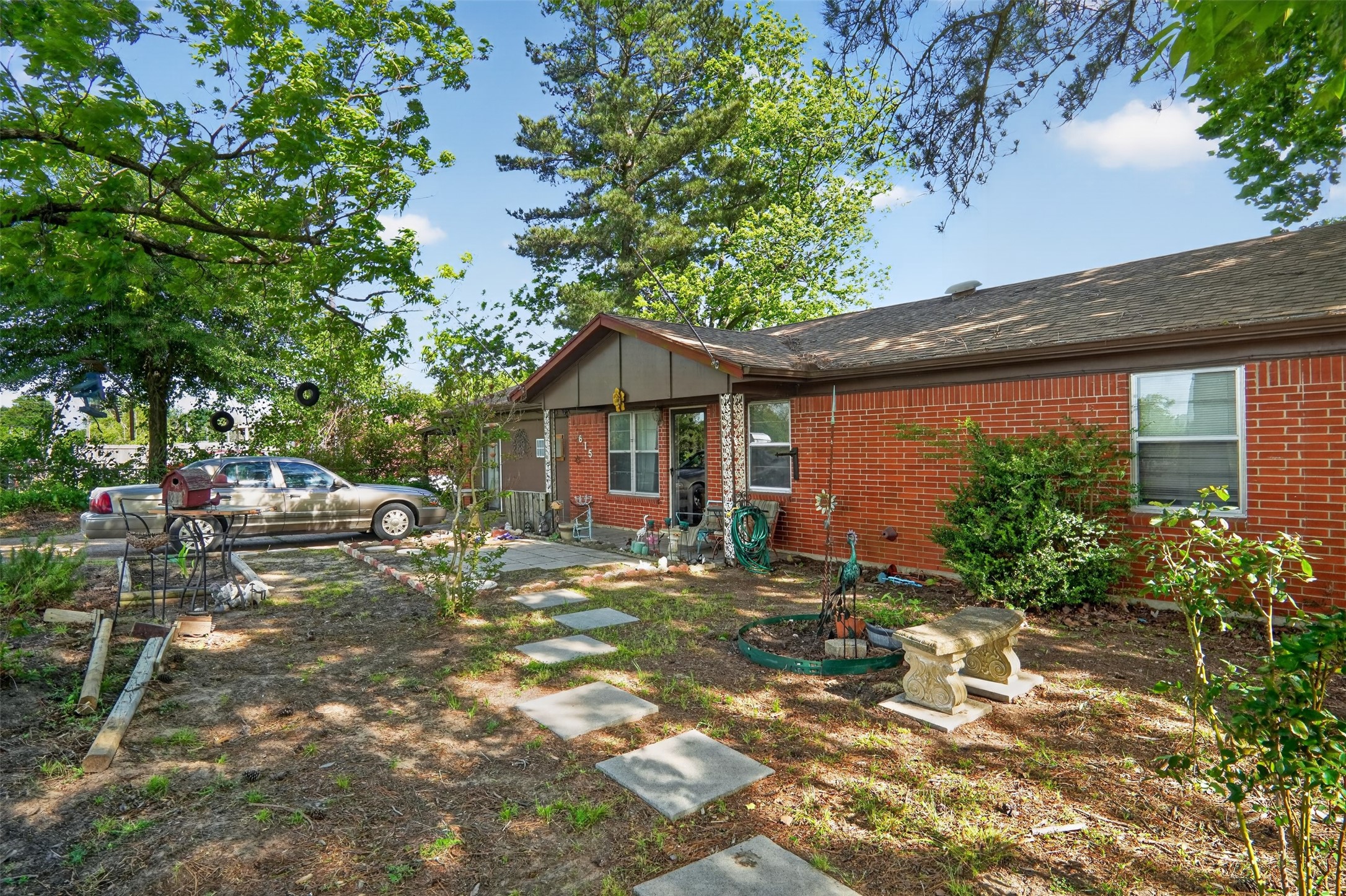 615 W North Street Blossom TX 75416