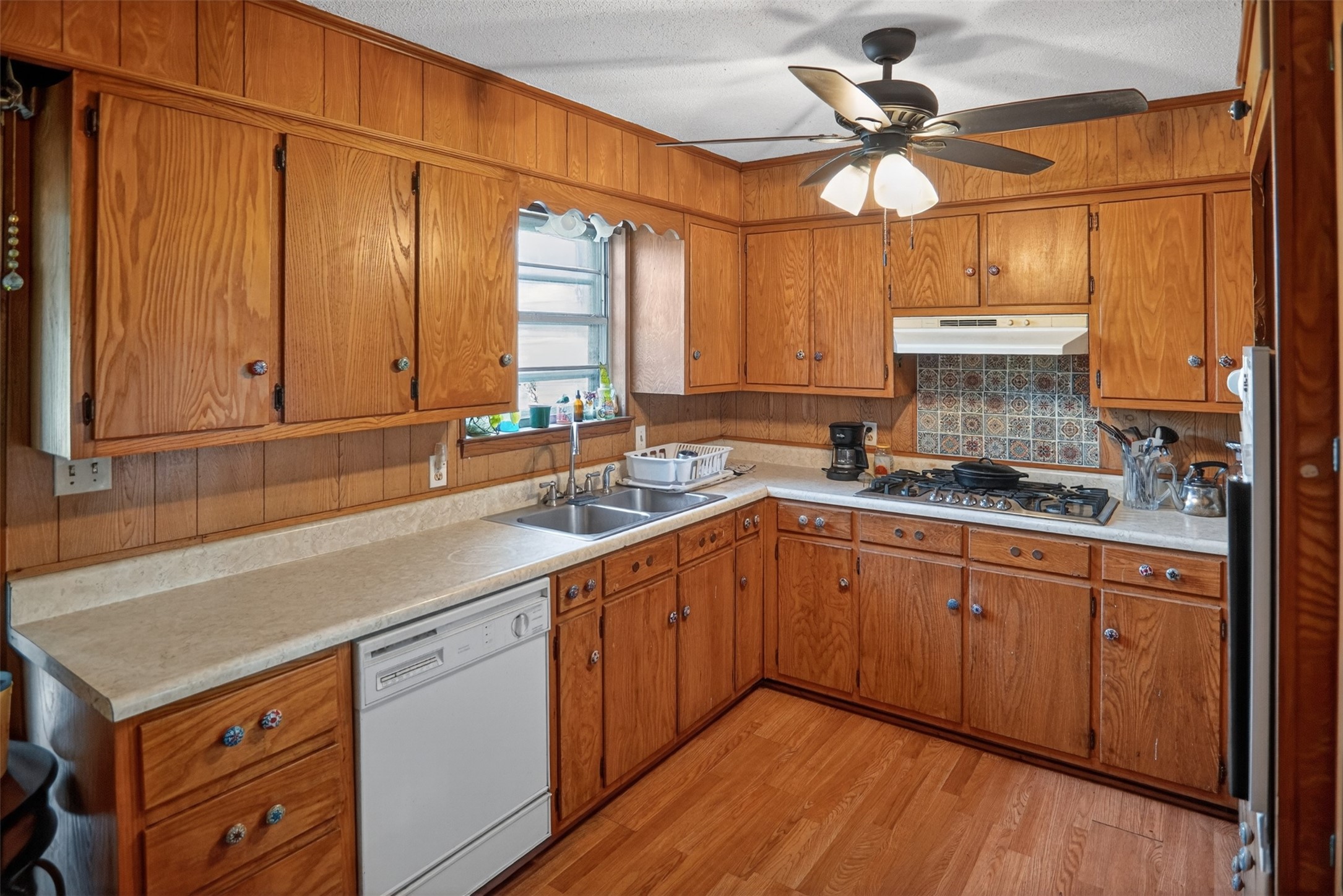 615 W North Street Blossom TX 75416