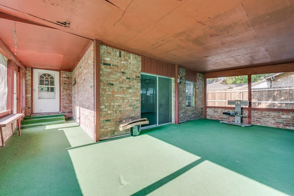 305 W 2nd North Street Kaufman TX 75142