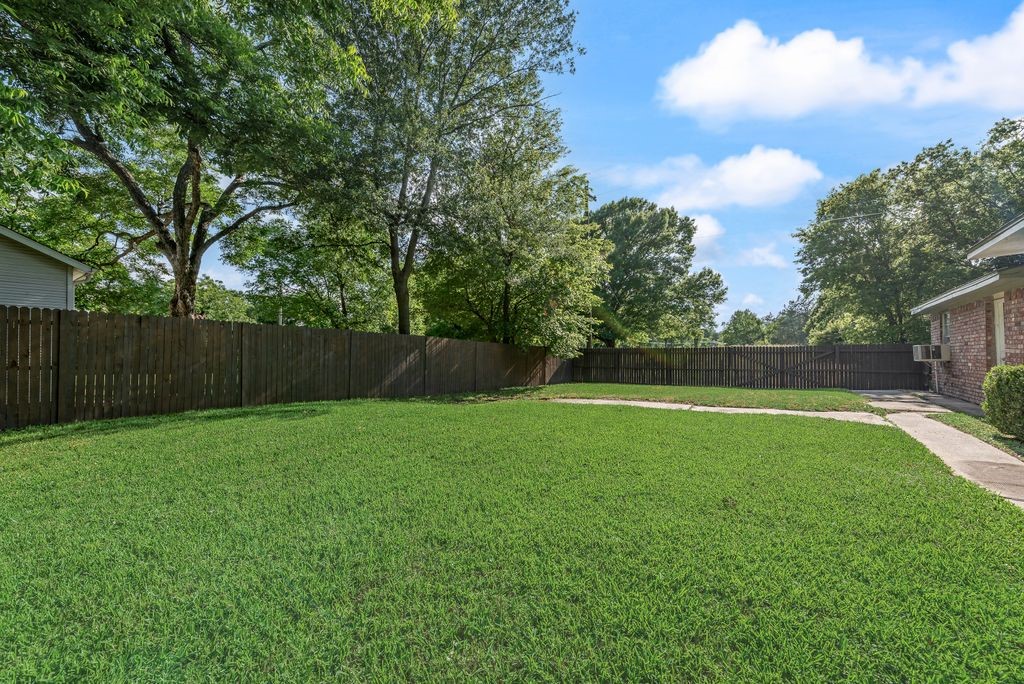 305 W 2nd North Street Kaufman TX 75142