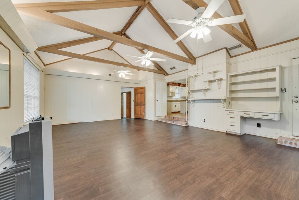305 W 2nd North Street Kaufman TX 75142