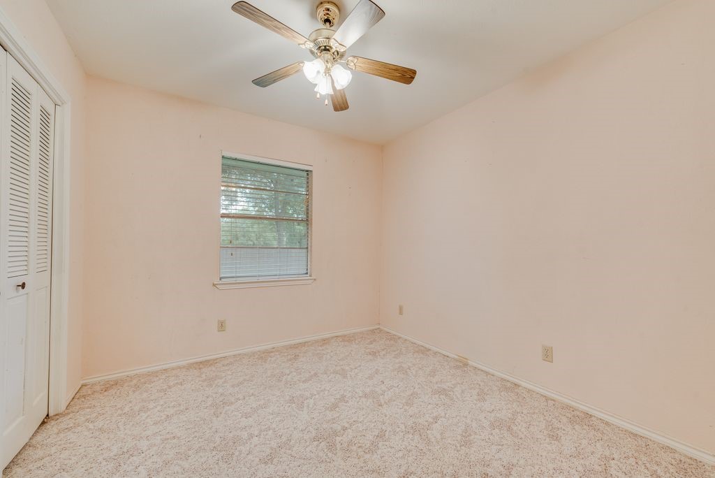 305 W 2nd North Street Kaufman TX 75142
