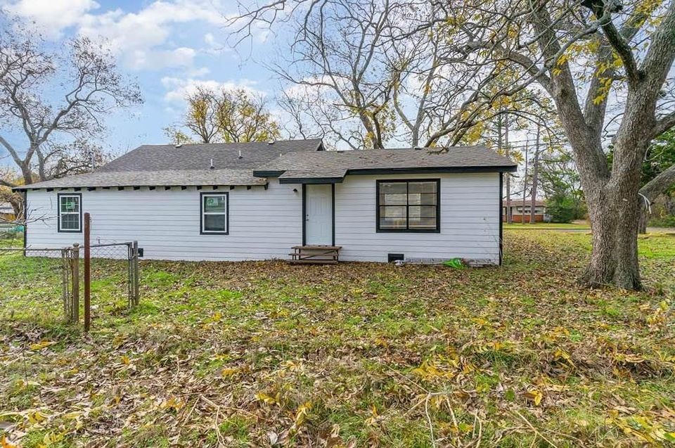 2003 W Bond Street Denison TX 75020