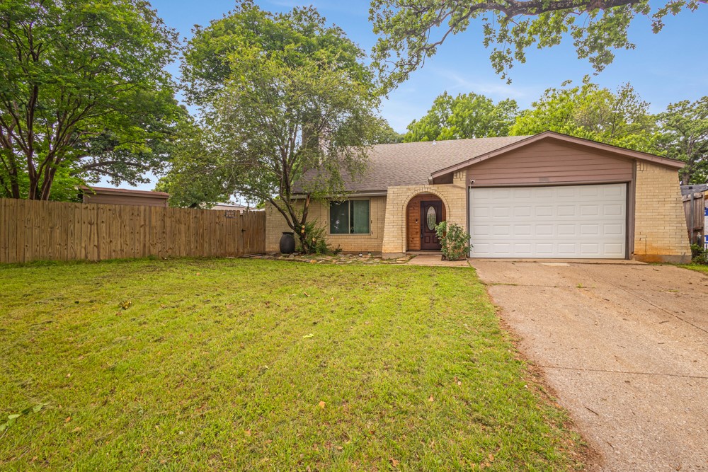 1307 Shady Hollow Euless TX 76039