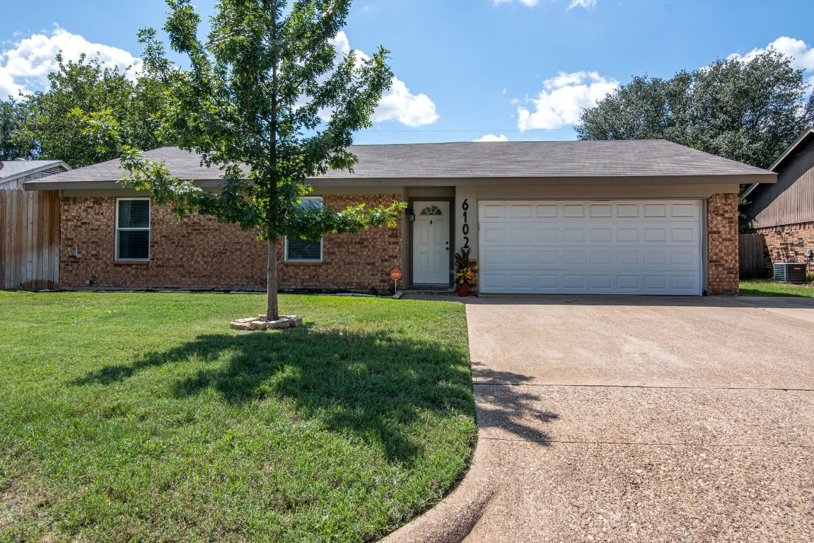 6102 Autumn Springs Drive Arlington TX 76001