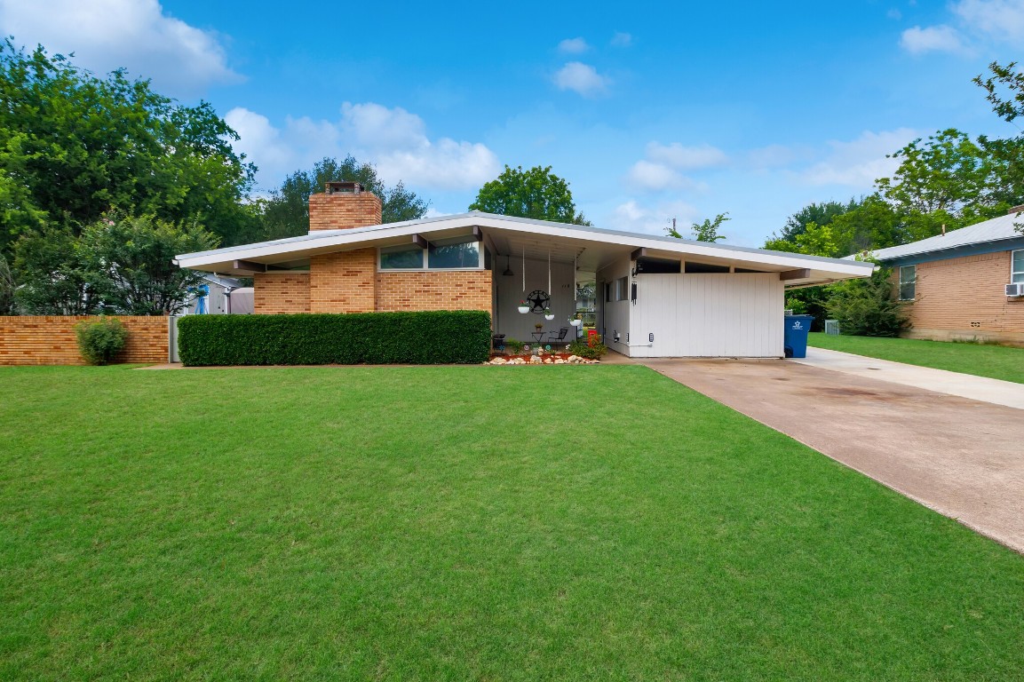 118 Rosedale Avenue Keene TX 76059