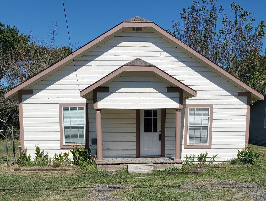 208 W Forgey Street Blooming Grove TX 76626