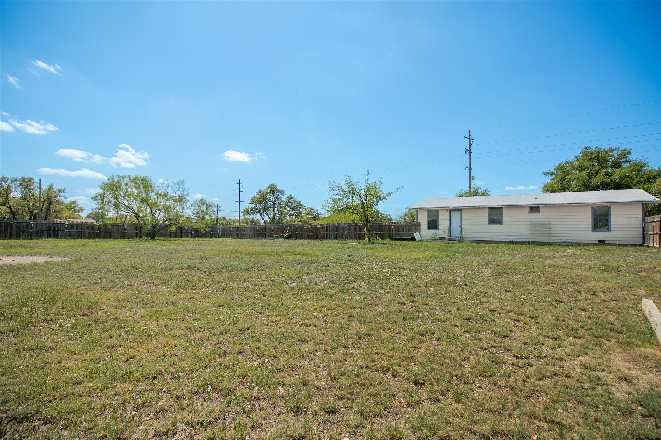 502 Barnett Street Eden TX 76837