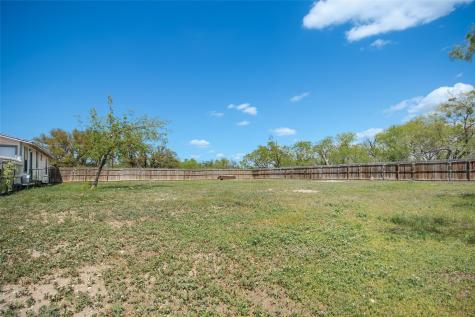 502 Barnett Street Eden TX 76837