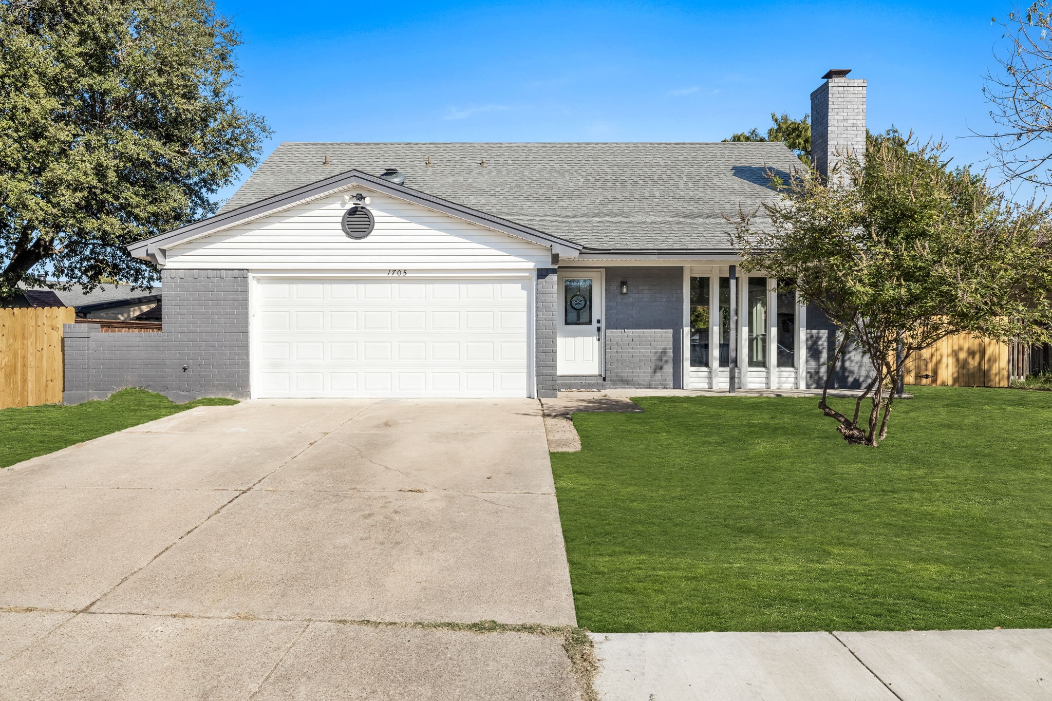 1705 Yorktown Drive Arlington TX 76014